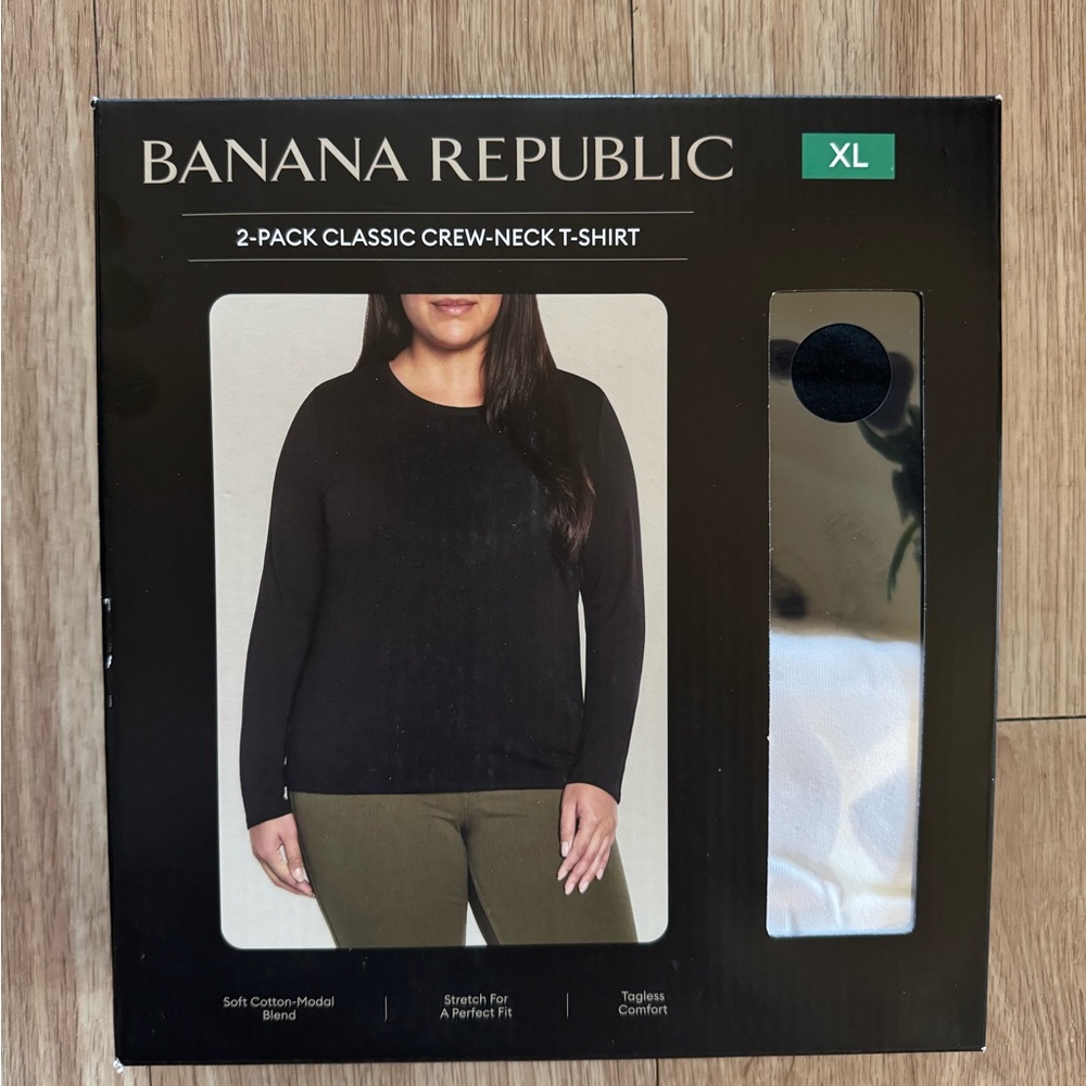 Banana Republic Black and White long sleeve Tee 2-Pack - New in box